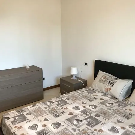 Trilocale In Piano Terra Indipendente Apartment *