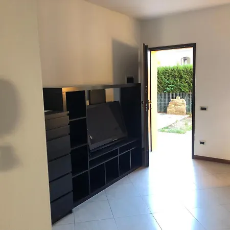 Trilocale In Piano Terra Indipendente *